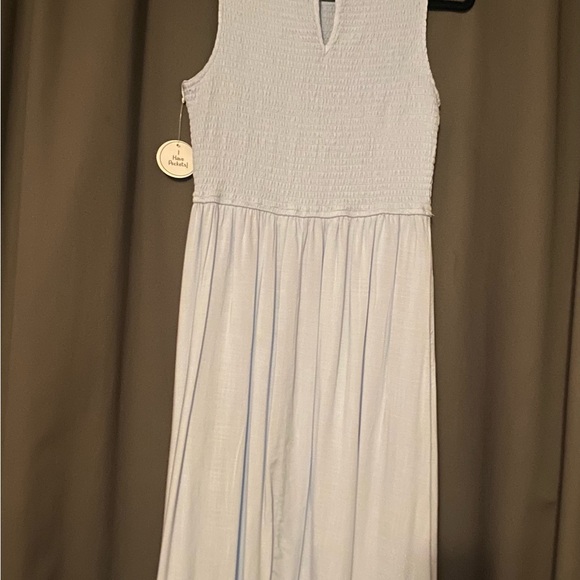 Light Blue Sleeveless Maxi Dress - Picture 3 of 4